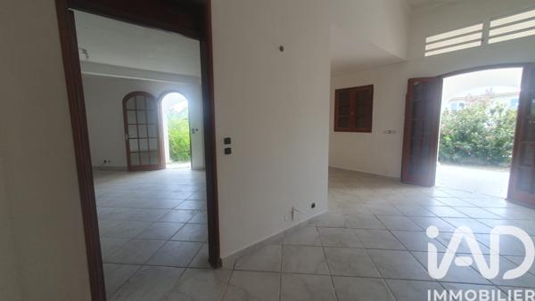 Immeuble à vendre 233 m² Sainte-Anne