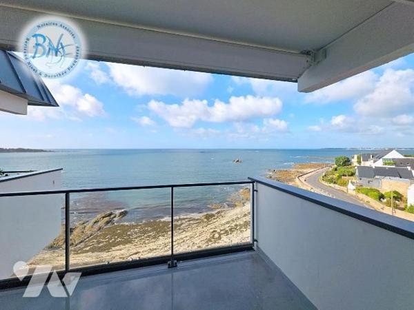 Situé au 6ème étage , à Concarneau, cet appartement a été rénové entièrement par un architecte....