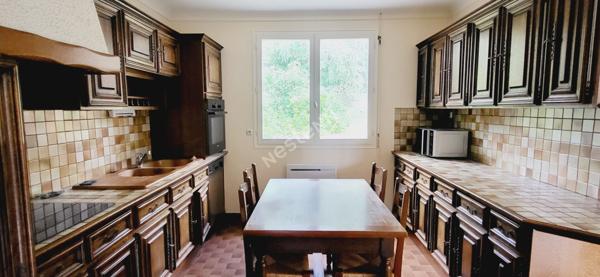 En vente ! Maison Saint Etienne De Montluc 5 chambres 37m² séjour, 1784m² de parcelle de terrain