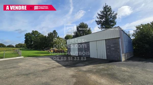 Ensemble immobilier : Maison et bâtiments à Saint-Hilaire-du-Harcouët