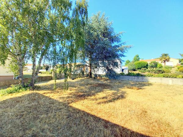 Maison plain pied sur sous-sol -5 pièce(s) - 4 chambres - 110 m² - LE LOROUX BOTTEREAU