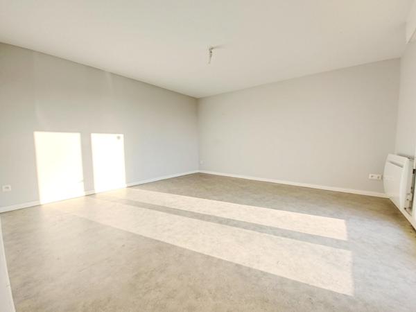 Maison plain pied sur sous-sol -5 pièce(s) - 4 chambres - 110 m² - LE LOROUX BOTTEREAU