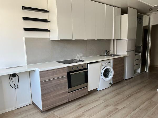 Appartement Saint Germain En Laye 1 pièce(s) 20 m2 160 000 € **  - Référence  18796