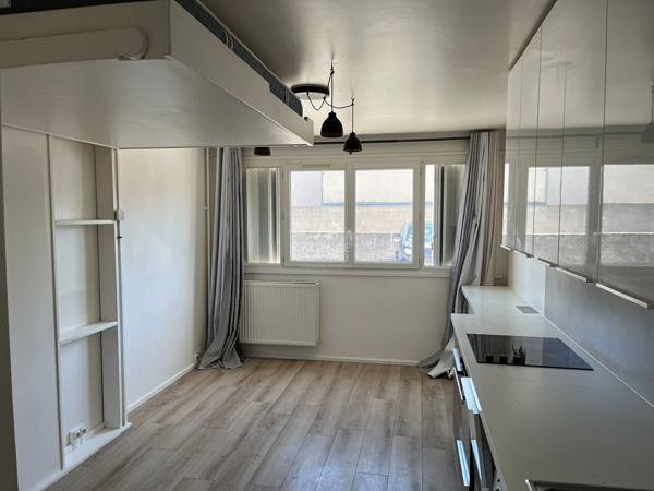 Appartement Saint Germain En Laye 1 pièce(s) 20 m2 160 000 € **  - Référence  18796