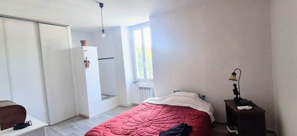 Maison de ville avec terrasse et garage BEDARIEUX