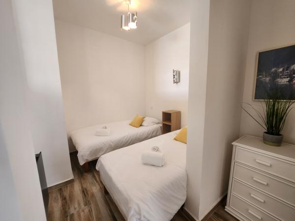 Appartement
                                                                                                                                                                                                                                                                                                                        3 pièce(s)                                                                                                                                                                                                          2 chambre(s)                                                                                                                                                                                                          50.68  m²
