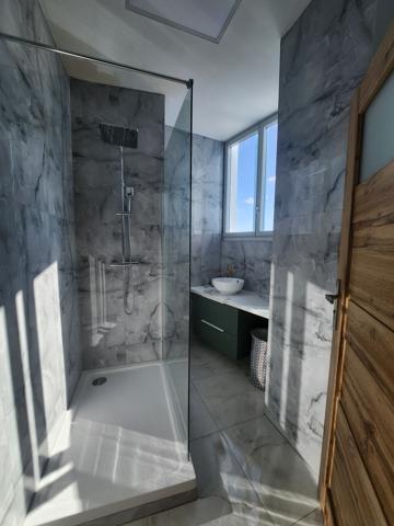 Appartement
                                                                                                                                                                                                                                                                                                                        3 pièce(s)                                                                                                                                                                                                          2 chambre(s)                                                                                                                                                                                                          50.68  m²