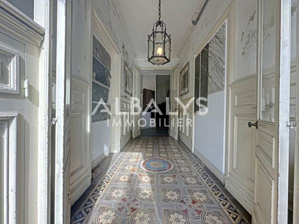 Appartement 6 pièce(s) 3 chambre(s) 220 m²