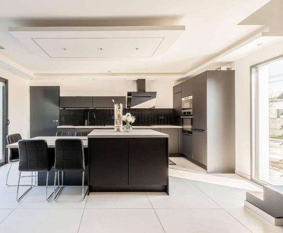 Lormont (33310) Maison contemporaine avec piscine