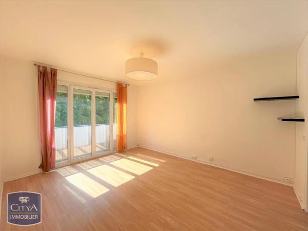 Appartement à louer 3 pièces 66.99m² Libourne (33500)