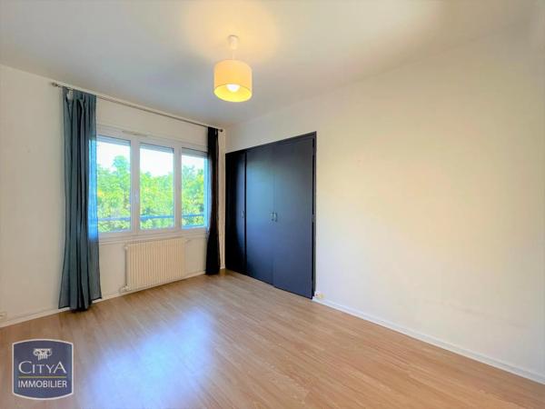 Appartement à louer 3 pièces 66.99m² Libourne (33500)