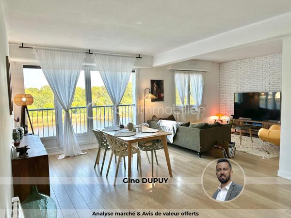 QUIMPER – QUARTIER CAP HORN – VUE DÉGAGÉE SUR L’ODET ET LE CHEMIN DU HALAGE – APPARTEMENT T3 DE 83 M², ANCIEN T4 – RÉNOVÉ – GRANDE PIÈCE DE VIE LUMINEUSE – 2 CHAMBRES – CUISINE INDÉPENDANTE ÉQUIPÉE – GARAGE AVEC ÉLECTRICITÉ – CAVE – STATIONNEMENT PRIVATIF SÉCURISÉ.

**** Vue dégagée sur l’Odet – rénové – garage, cave et stationnement sécurisé. ****

Gino DUPUY vous propose, dans le quartier du Cap Horn à Quimper, cet appartement T3 de 83 m², anciennement configuré en T4, situé au troisième étage d’une résidence sans ascenseur.

Entièrement rénové au fil des années, il offre une grande pièce de vie lumineuse bénéficiant d’une vue dégagée sur l’Odet et les promenades du chemin du halage, deux chambres, un wc indépendant, une salle de bain, une cuisine indépendante aménagée et équipée ainsi que de nombreux rangements.

L’appartement est complété par une cave en sous-sol, un garage individuel disposant de l’électricité et un accès au parking privatif et sécurisé de la résidence, équipé de bornes de recharge pour véhicules électriques.

L’appartement se compose de la manière suivante :

Une entrée avec placards intégrés.
Un grand salon-séjour lumineux offrant une vue dégagée sur l’Odet et le chemin du halage.
Une cuisine indépendante aménagée et équipée : four, micro-ondes intégré, plaque à induction, hotte, lave-vaisselle, réfrigérateur et emplacement pour lave-linge.
Un couloir disposant de placards/dressing coté nuit 
Deux chambres.
Une grande salle de bains avec baignoire et meuble vasque.
Un WC indépendant.

Concernant les annexes et le stationnement :

Un garage individuel avec électricité et porte coulissante.
Une cave privative en sous-sol.
Un parking commun privatif et sécurisé réservé aux résidents.
Des bornes de recharge pour véhicules électriques présentes sur le parking.

Informations complémentaires :

Appartement rénové et traversant.
Ancienne configuration T4, aujourd’hui aménagée en grand T3, (possibilité de re-cloisonnement pour chambre supplémentaire)
Menuiseries PVC double vitrage.
Volets roulants électriques.
Radiateurs électriques à inertie.
Production d’eau chaude par ballon électrique.
Troisième étage sans ascenseur.
Fibre optique
VMC individuelle
Résidence sécurisée.
Garage de plus de 18m² (désencombré virtuellement sur photo)
Cave environ 6m² (désencombré virtuellement sur photo)
Quartier Cap Horn, à proximité immédiate de l’Odet, du chemin du halage, des commerces et des commodités.
Plan croquis en fin d'annonce

Un appartement spacieux, rénové et lumineux, réunissant une belle pièce de vie, de nombreux rangements et des annexes particulièrement recherchées sur Quimper.

- - - Visite uniquement sur rendez-vous - - -

Contact Exclusif BSK : Gino DUPUY

VENTE IMMOBILIÈRE – QUIMPER & ALENTOURS
Échangeons sur votre projet, sans engagement, pour définir la meilleure stratégie de vente.

APPORTEURS D’AFFAIRES
Vous connaissez quelqu’un qui souhaite vendre ou acheter ?
Un simple message suffit pour initier un contact, je m’occupe du reste. Rémunération attractive.

COLLABORATION INTERCABINET
Discutons volontiers d’un partage de mandat ou d’un acheteur en recherche.

Honoraires charge vendeur : aucun frais d’agence supplémentaire pour vous.
Le prix affiché est votre prix final hors frais de notaire.