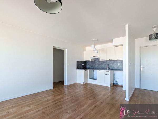 PERIGNY APPARTEMENT TYPE 3 PIECES - PROXIMITE IMMEDIATE LA ROCHELLE  Perigny