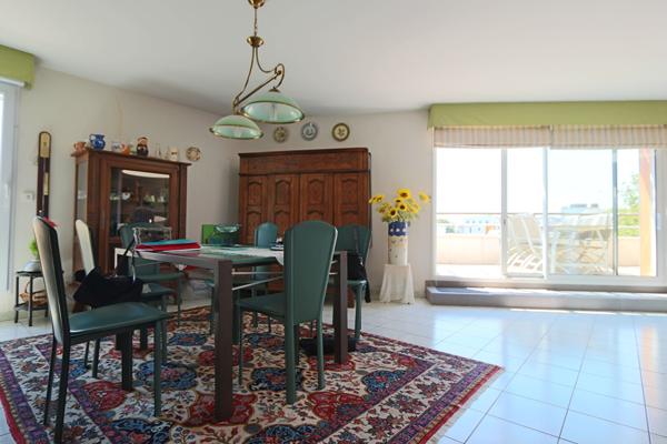Appartement Saint Nazaire 5 pièce(s) 107 m2, terrasse avec aperçu mer, ascenseur, double garage, cave