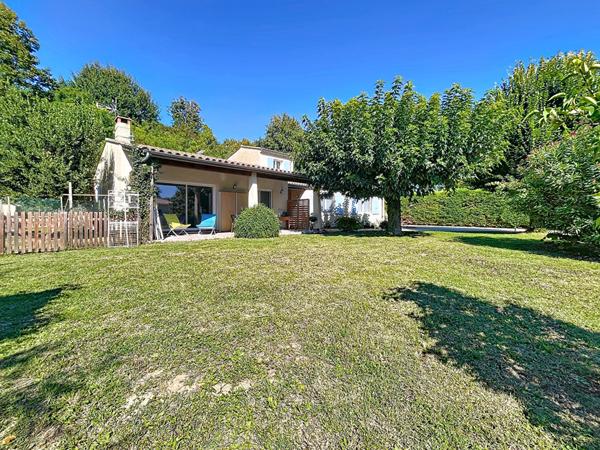 MAISON DE 186 M² SUR 2118 M² DE TERRAIN CONSTRUCTIBLE DANS UN ENVIRONNEMENT CALME