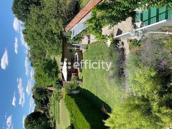 Maison 7 pièces - 250 m²