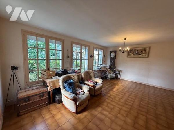 BERNAY PROCHE ECOLES ET INFRASTRUCTURES SPORTIVES PAVILLON SUR SOUS-SOL