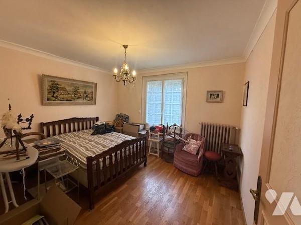 BERNAY PROCHE ECOLES ET INFRASTRUCTURES SPORTIVES PAVILLON SUR SOUS-SOL