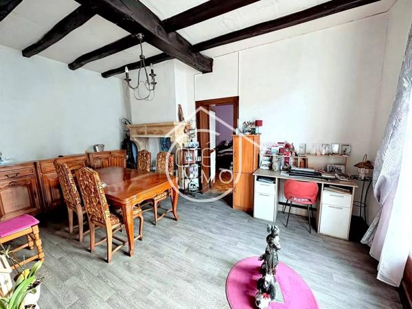 SAINT-PIERRE-D'EYRAUD : Maison de village 4 pièces de 118m² avec jardin