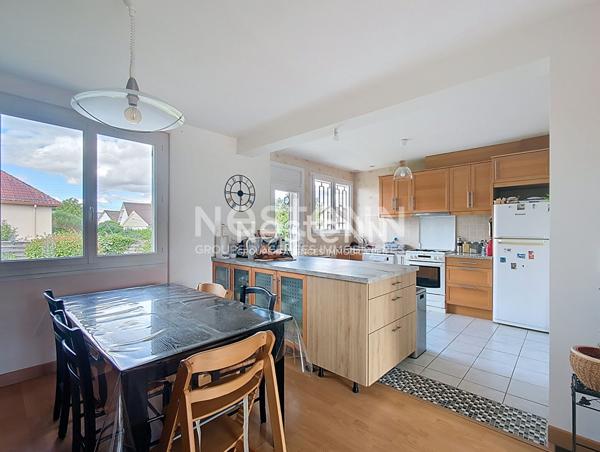 A Vendre : grand pavillon familial 5 chambres sur terrain de 700 m² - Vernouillet (28) - école et collège à pieds en moins de 5 minutes