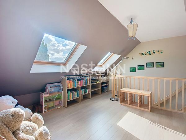 A Vendre : grand pavillon familial 5 chambres sur terrain de 700 m² - Vernouillet (28) - école et collège à pieds en moins de 5 minutes