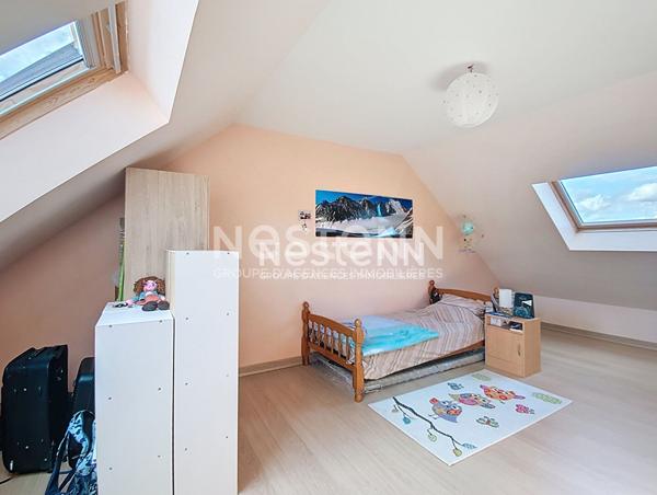 A Vendre : grand pavillon familial 5 chambres sur terrain de 700 m² - Vernouillet (28) - école et collège à pieds en moins de 5 minutes