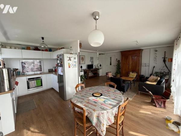 T4 de 93 m² avec balcon plein sud – Habitat participatif dans immeuble écologique récent (2021)