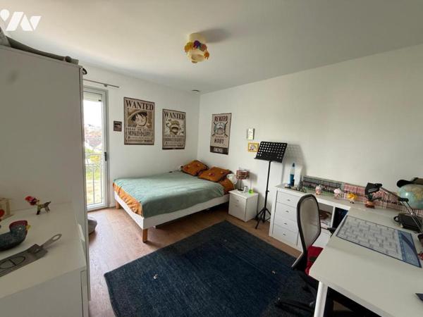 T4 de 93 m² avec balcon plein sud – Habitat participatif dans immeuble écologique récent (2021)