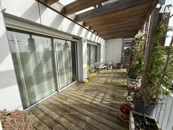 T4 de 93 m² avec balcon plein sud – Habitat participatif dans immeuble écologique récent (2021)