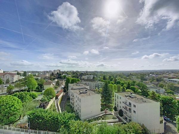 Appartement 5 pièces de 81 m² - Saint-Germain-en-Laye