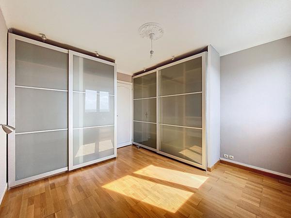 Appartement 5 pièces de 81 m² - Saint-Germain-en-Laye