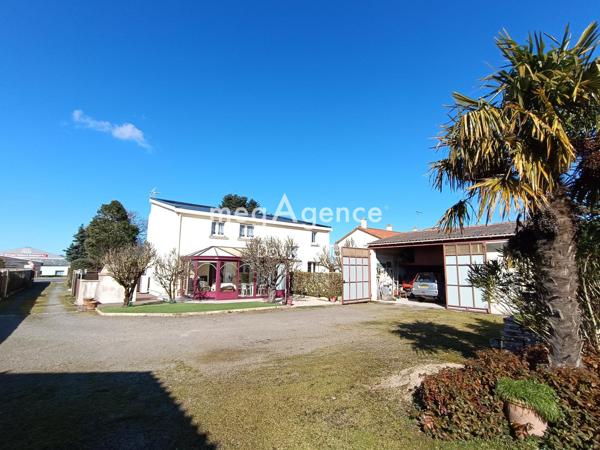 Maison à Aizenay, 85190 - 9 pièces 172m²