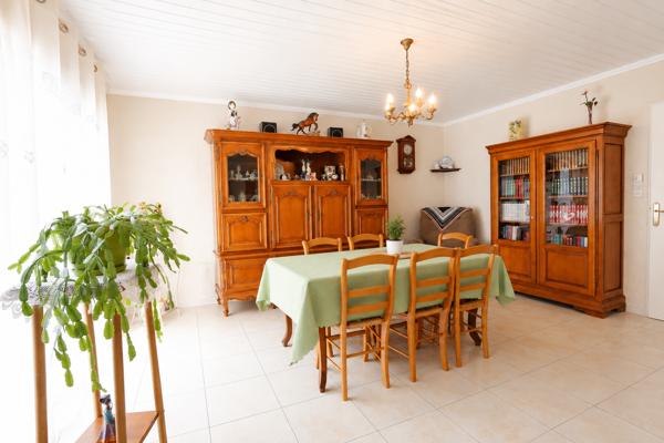 Maison familiale 101 m² avec 3 chambres et jardin arboré de 688 m² – Cholet