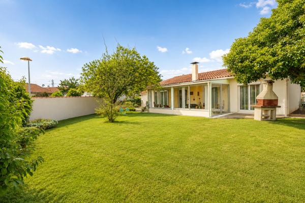 Maison familiale 101 m² avec 3 chambres et jardin arboré de 688 m² – Cholet
