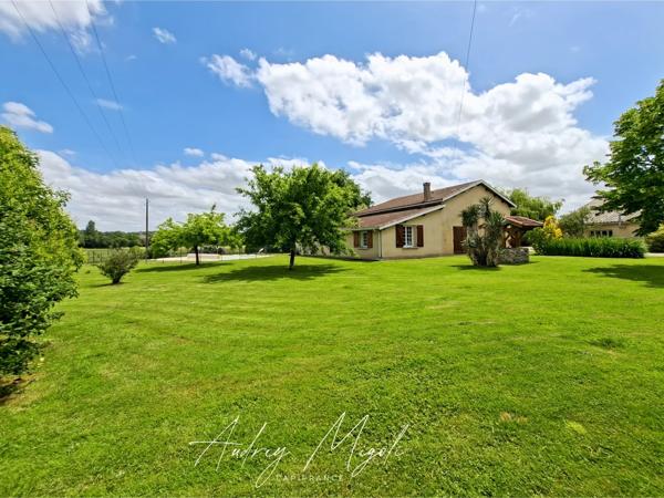Propriété en pierre avec maison, gîte, 245m², 7 chambres, piscine, 300m² de dépendances, parc de 2,5 hectares