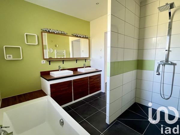 Maison à vendre 8 pièces 170 m² Saint-Étienne-de-Chigny