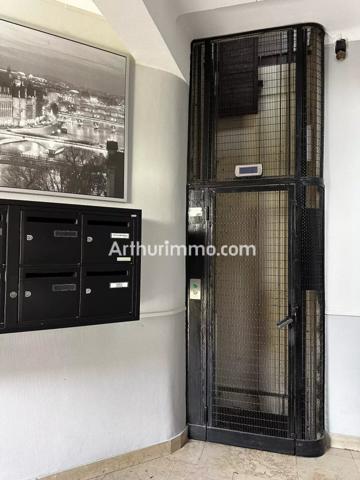 Vente                                                      Appartement
                        
                     5 pièces                      114 m2                     à Le Havre