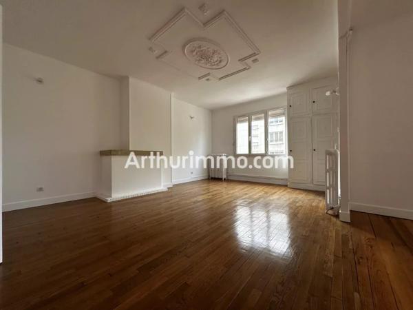 Vente                                                      Appartement
                        
                     5 pièces                      114 m2                     à Le Havre