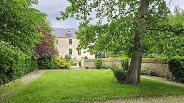 Vente                                                      Propriété
                        
                     8 pièces                      224 m2                     à Caen