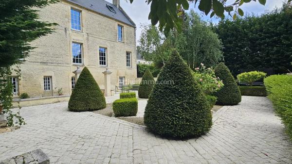 Vente                                                      Propriété
                        
                     8 pièces                      224 m2                     à Caen