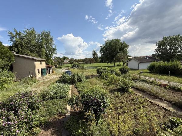 Vente                                                      Propriété
                        
                     10 pièces                      255 m2                     à Liffol-le-Grand