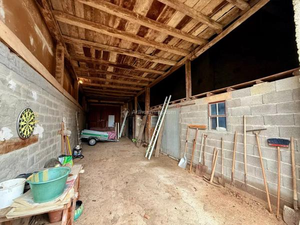 Vente                                                      Propriété
                        
                     10 pièces                      255 m2                     à Liffol-le-Grand
