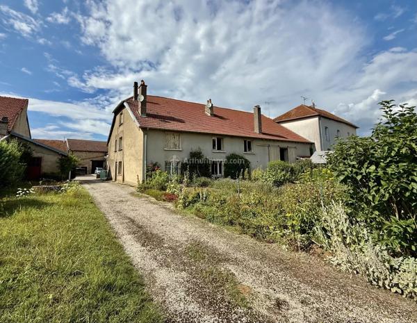 Vente                                                      Propriété
                        
                     10 pièces                      255 m2                     à Liffol-le-Grand
