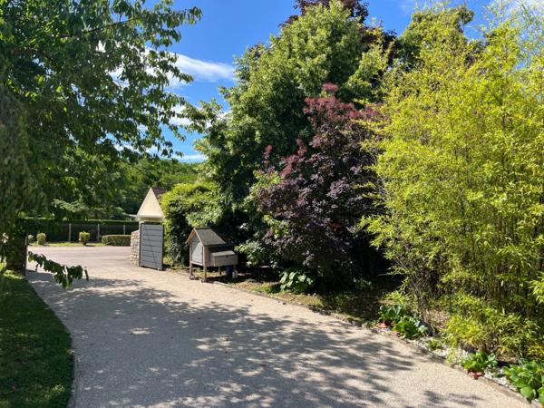 Maison à vendre 7 pièces SASSENAY (71) avec piscine, sur terrain de 1483m²