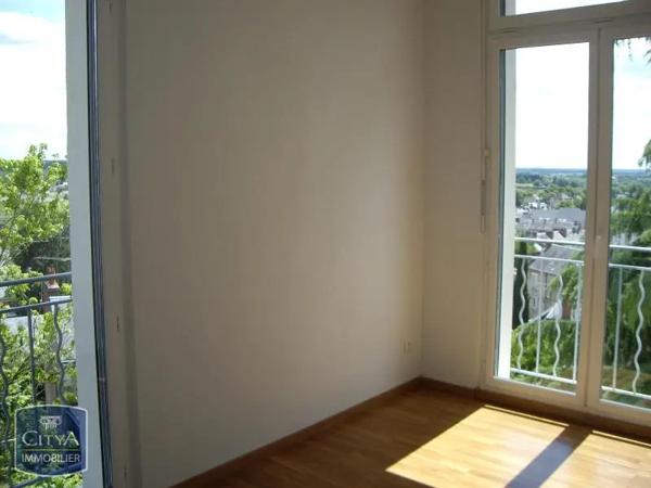 Appartement à louer 2 pièces 48.5m² Blois (41000)