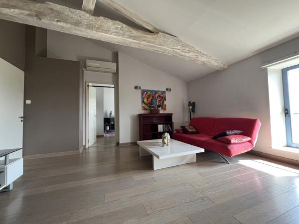 Propriete 5 pièce(s) 4 chambre(s) 338 m²