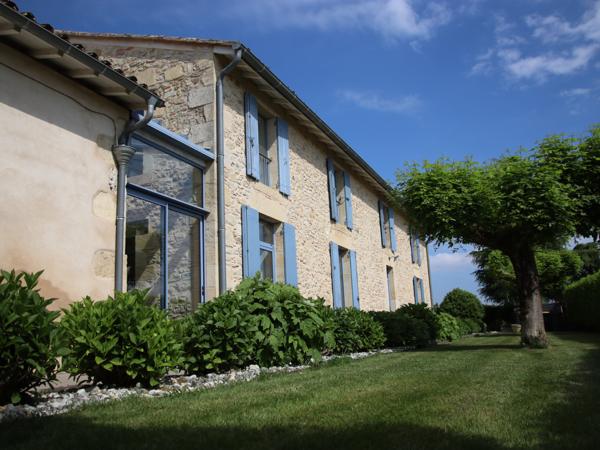 Propriete 5 pièce(s) 4 chambre(s) 338 m²