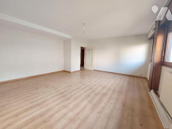 A VENDRE RENNES (35) Résidence Barre Saint Just - T3  + parking + cave
Au rez-de-chaussée de l...