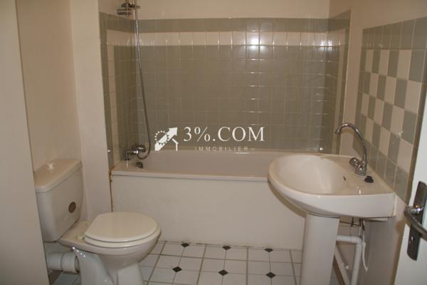 3%. COM IMMOBILIER À CHÂTELLERAULT : IMMEUBLE DE 184 M2 Châtellerault (86100)