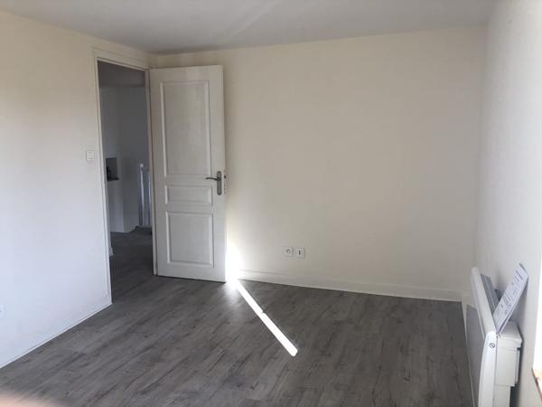 Maison louée bourg de La Chèze deux chambres